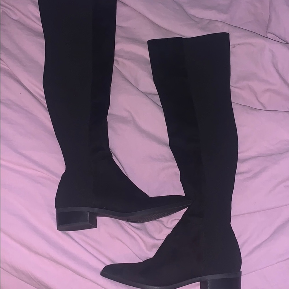 Women’s black suede boots